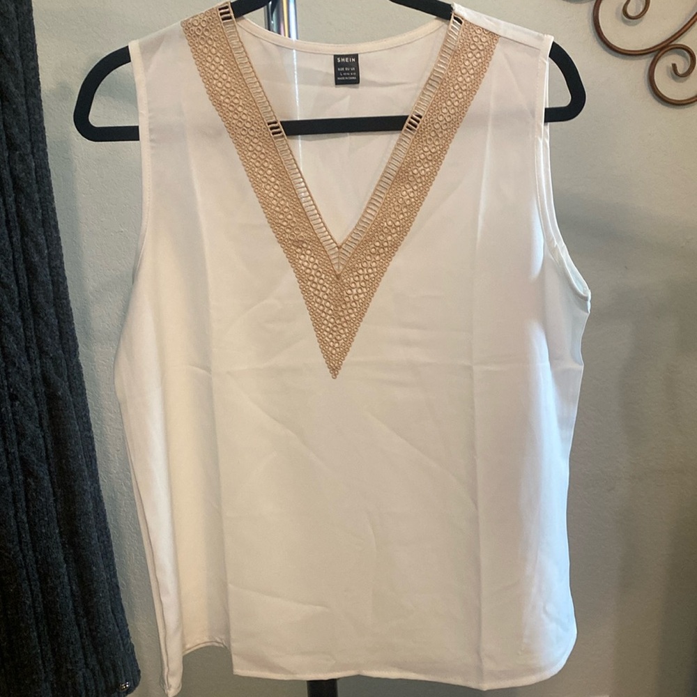 Women’s Sleeveless White Embroidered Blouse